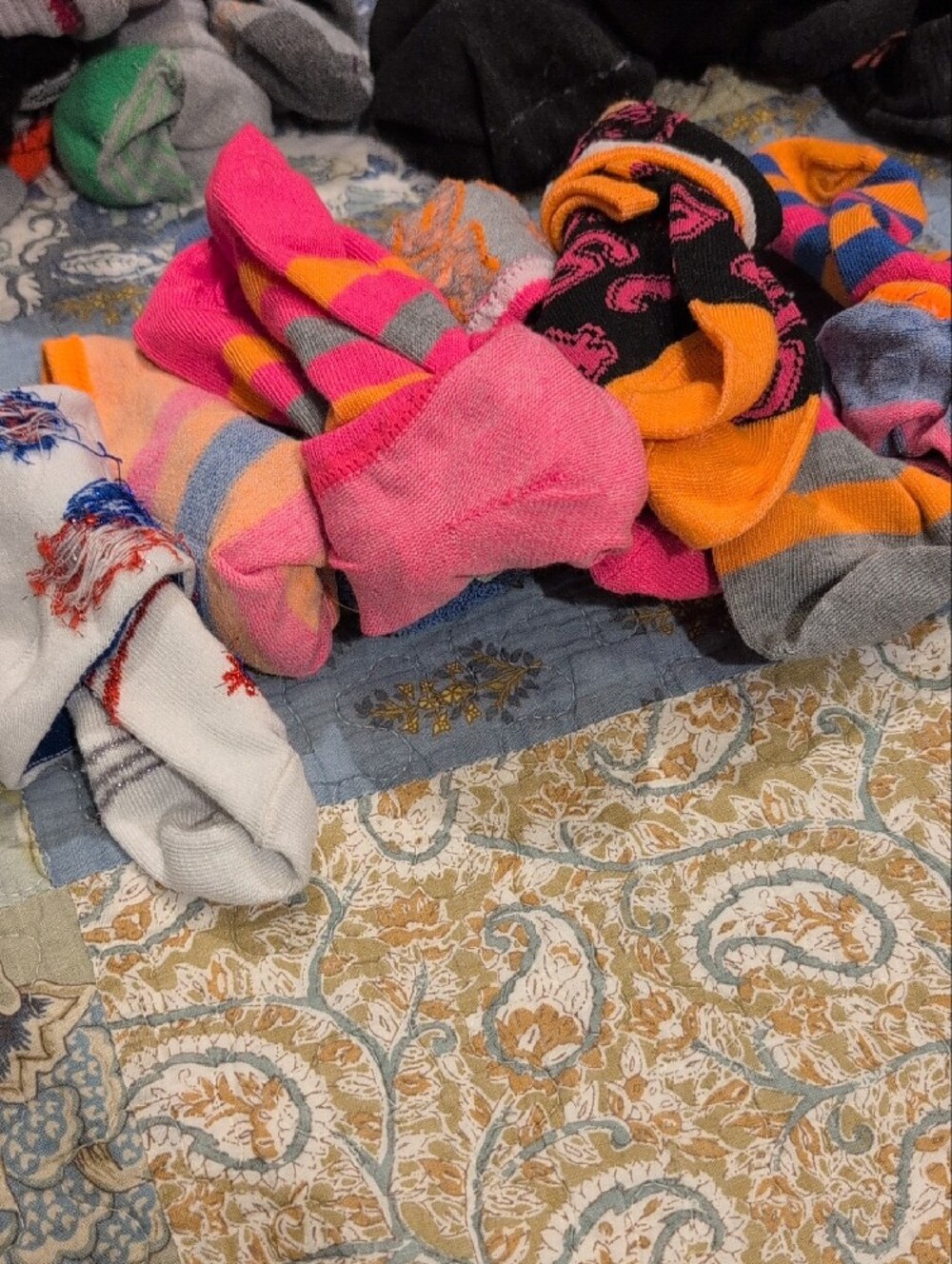 36 Women’s Colorful Mixed Ankle & No Show Socks - Picture 2 of 4